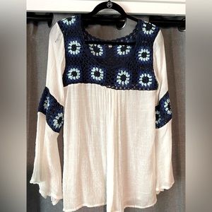 EUC Gauzy Bohemian Top, NWOT 2/$25